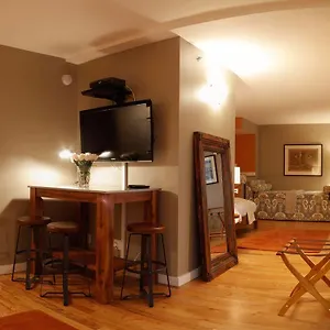 Sanctuary Nyc Retreats Guest house